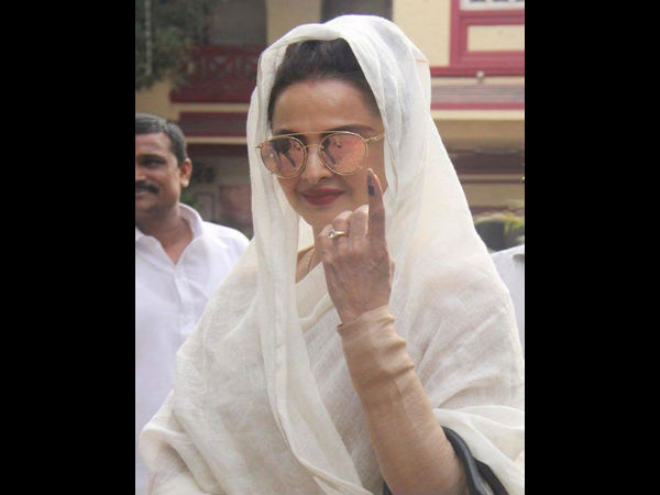 Bollywood stars who casted vore for BMC election