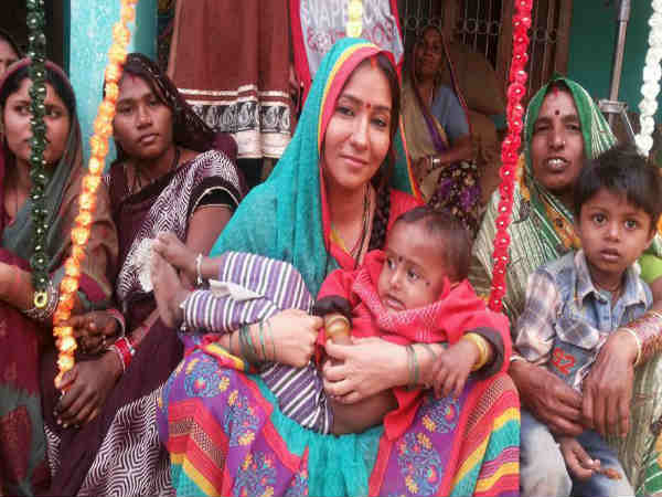 comedian-ritu-pandey-is-rising-star-of-bhojpuri-cinema