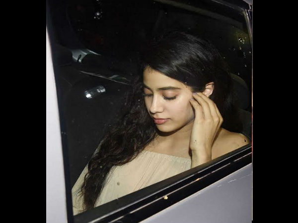 shahid-kapoor-brother-ishaan-khattar-spotted-with-jhanvi-kapoor-at-baywatch-screening
