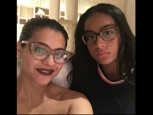 ajay-devgn-and-kajol-are-in-maldives-for-holiday-with-family