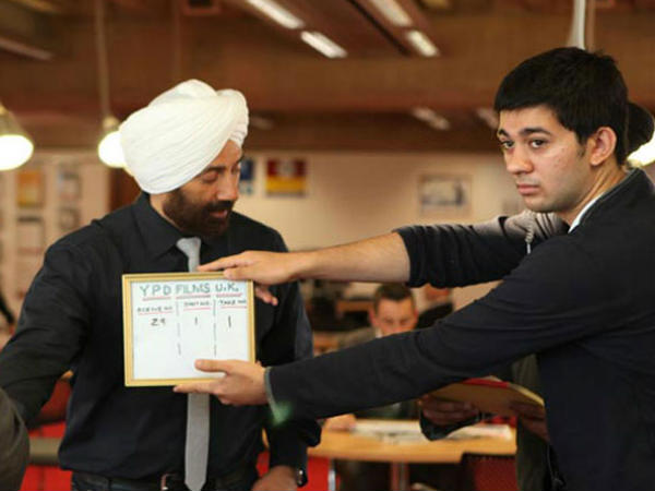 is-sunny-deol-disappointed-with-amrita-singh-not-trusting-him-in-sara-ali-khan-launch