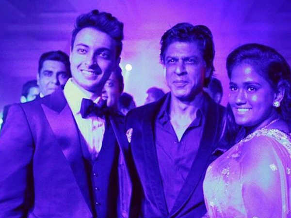 shahrukh-khan-promises-arpita-khan-promote-ayush-sharma