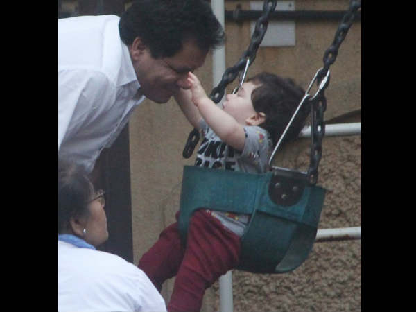 kareena-kapoor-son-taimur-ali-khan-spotted-playing-in-park