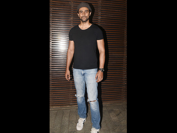 akshay kumar,, farhan akhtar, मौनी रॉय, अक्षय कुमार, फरहान अख्तर