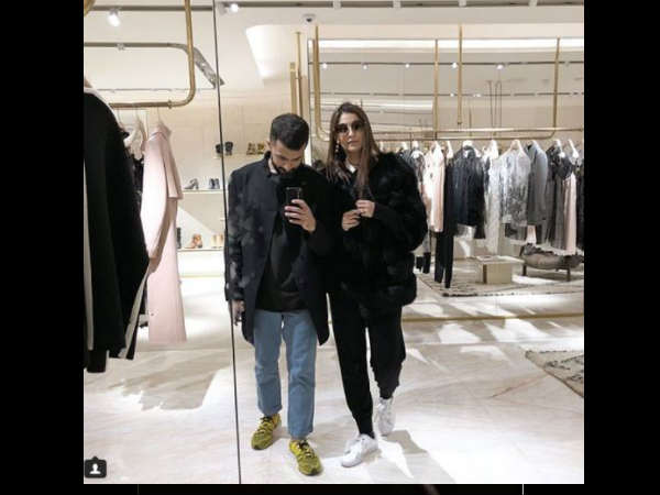 sonam-enjoyed-christmas-with-anand-ahuja-in-england