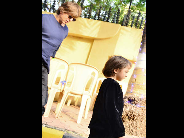 aishwarya-shahrukh-khan-come-cheer-aaradhya-abram-at-their-school-annual-day aishwarya-shahrukh-khan-come-cheer-aaradhya-abram-at-their-school-annual-day