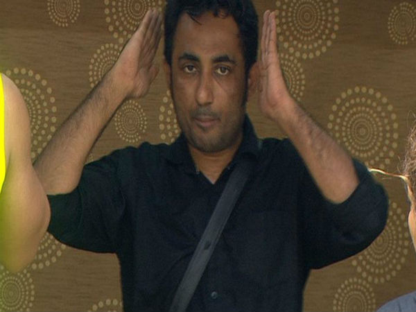 mumbai-police-crime-branch-arrested-bigg-boss-11-fame-zubair-khan mumbai-police-crime-branch-arrested-bigg-boss-11-fame-zubair-khan