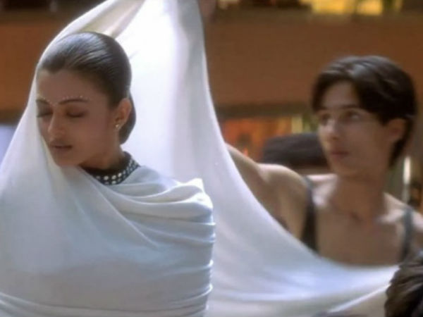 aishwarya-rai-bachchan-reprise-sadhna-kriarj-entertainment-s-woh-kaun-thi-remake