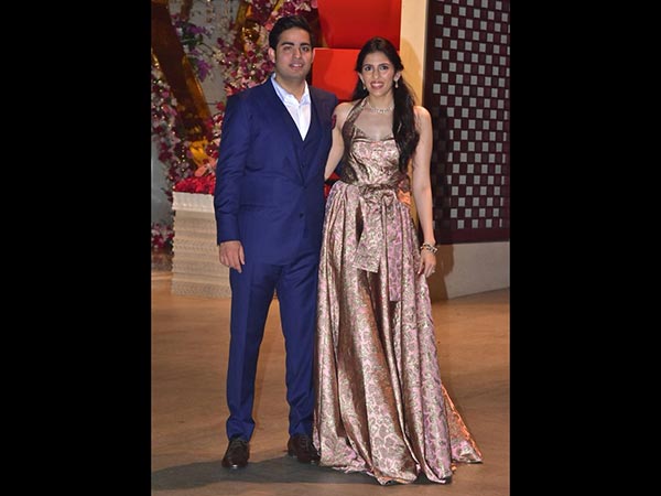 akash-ambani-engagement-bash-pictures-bollywood-celebs-in-attendance