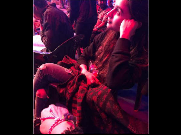 alia-bhatt-enjoy-birthday-with-friends-and-ranbir-kapoor-mom-neetu-singh