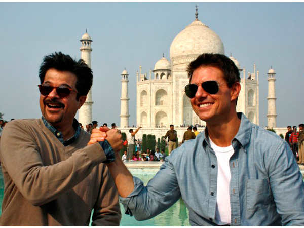 anil-kapoor-reunion-with-tom-cruise-in-abu-dhabi-have-look anil-kapoor-reunion-with-tom-cruise-in-abu-dhabi-have-look