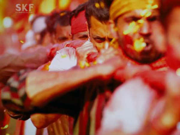 salman-khan-s-bharat-entry-scene-will-make-you-remember-his-trademark-style