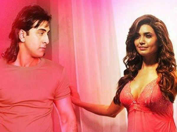 karishma-tanna-pink-nighty-ranbir-kapoor-sanju
