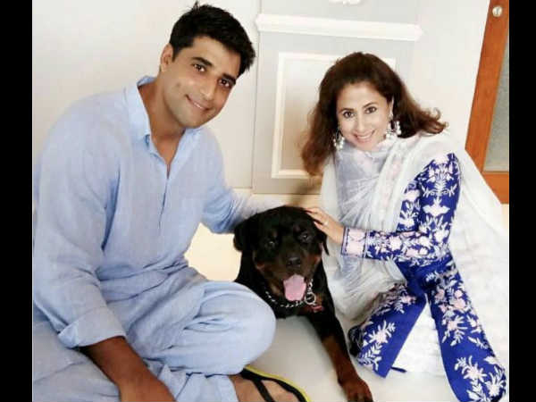 aamir-khan-celebrate-eid-with-fatima-sana-shaikh-sanya-malhotra-view-pics