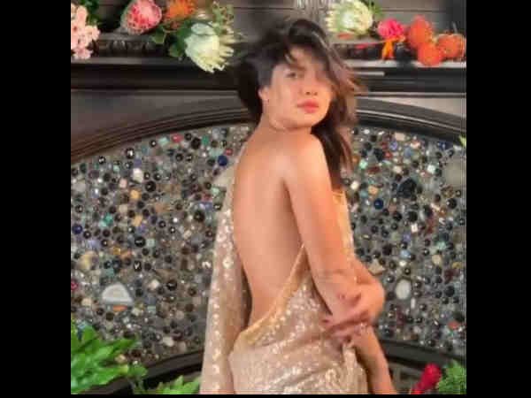 priyanka-chopra-and-nick-jonas-are-the-sexy-couple-at-paris-fashion-week