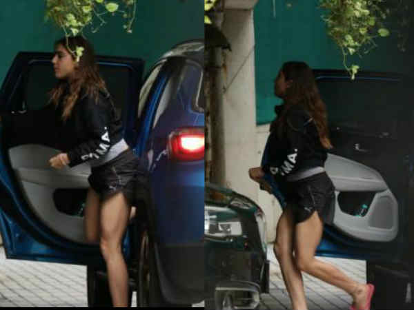 sara-ali-khan-spotted-running-towards-her-house-after-leaving-kartik-aaryan-s-house