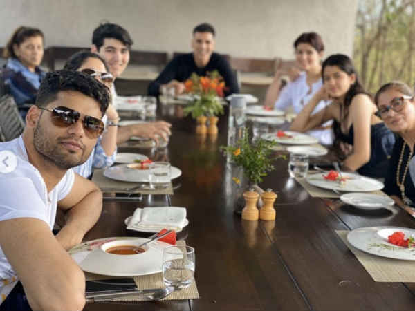 akshay-kumar-twinkle-khanna-s-grand-mother-betty-kapadia-hospitalised