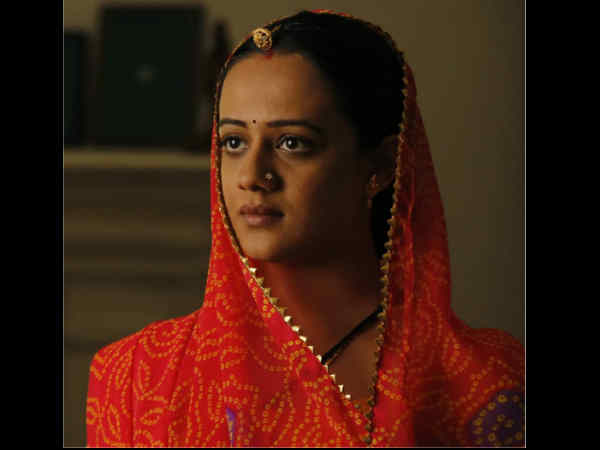marathi-actress-spruha-joshi-will-be-seen-in-zee5-series-rangbaaz-phir-se