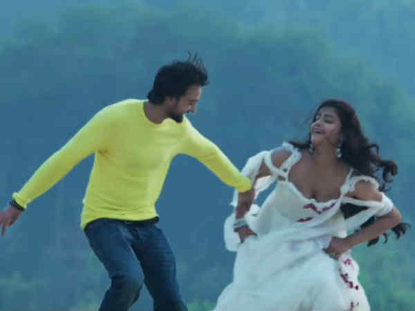 ravi-kishen-daughter-debut-sab-kushal-mangal-trailer