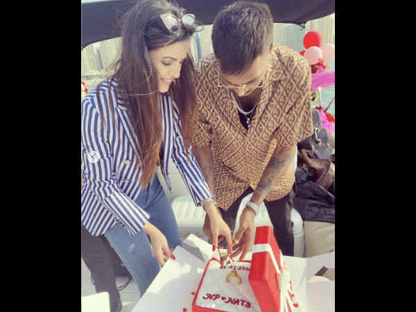 hardik-pandya-gets-engaged-to-nach-baliye-9-contestant-natasa-stankovic-aly-goni-ex-girlfriend hardik-pandya-gets-engaged-to-nach-baliye-9-contestant-natasa-stankovic-aly-goni-ex-girlfriend