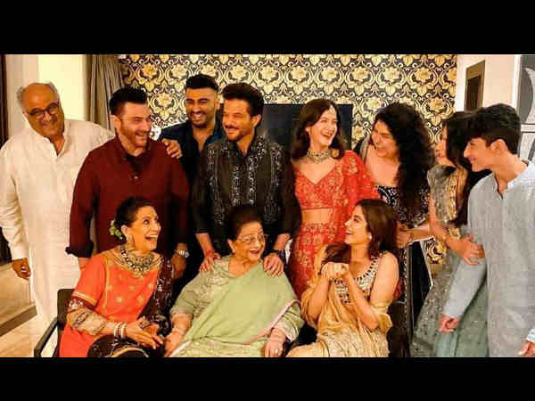 anil-kapoor-shares-how-he-proposed-sunita-36-years-ago-shares-wedding-pics