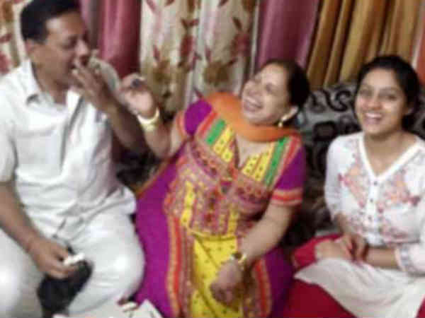 diya-aur-baati-hum-actress-deepika-singh-s-mom-tests-positive-for-covid-19