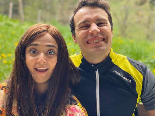 singer-monali-thakur-reveals-her-husband-was-hiding-her-wedding-since-3-years singer-monali-thakur-reveals-her-husband-was-hiding-her-wedding-since-3-years
