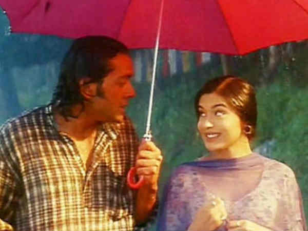 22-years-of-kareeb-bobby-deol-confessed-he-was-a-star-kid-actress-neha-was-bit-by-vidhu-vinod-cho