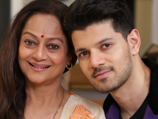 Zarina Wahab Zarina Wahab