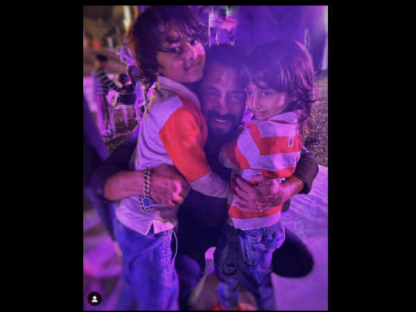 salman-khan-celebrates-his-birthday-with-niece-ayat-x-rated-star-kendra-lust-and-celebs-wish