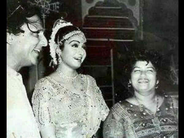 janhvi-kapoor-to-play-sridevi-in-remo-d-souza-s-saroj-khan-biopic