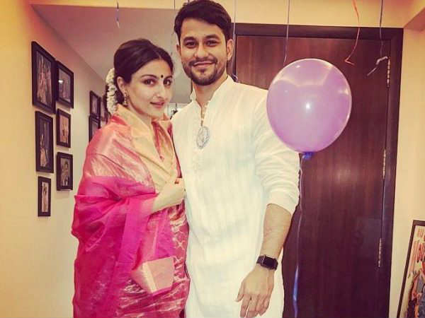 नवरात्रि में आईं इनाया