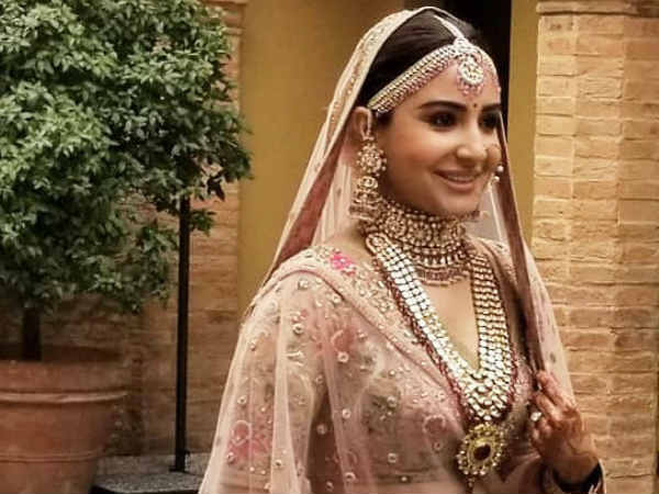 अनुष्का को भी किया गया अप्रोच