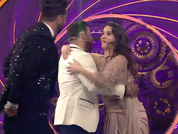 अली गोनी भी बाहर