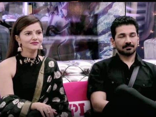 टीम की तरह नहीं खेली