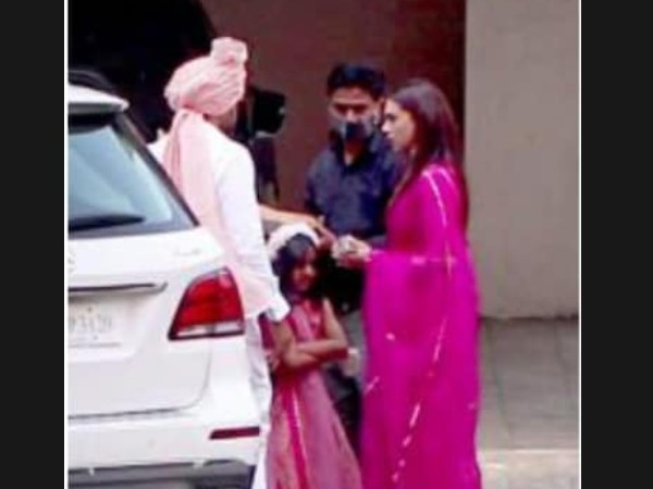 कैमरों में कैद अदिति कैमरों में कैद अदिति