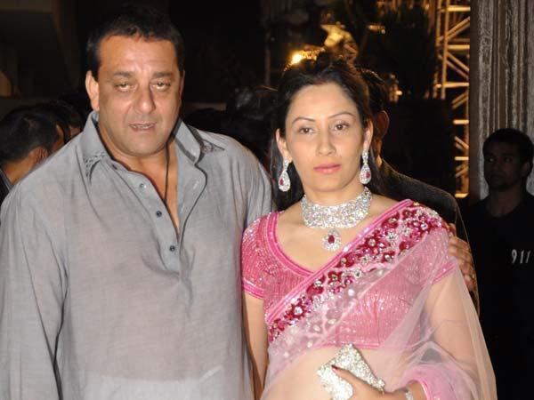 इंपिरियल हाइट्स में चार फ्लैट