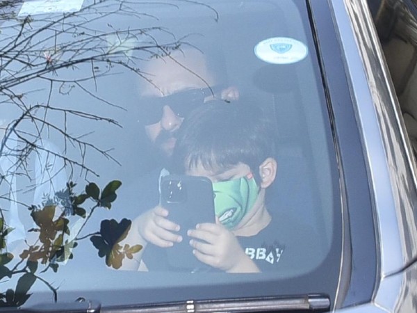 kareena-saif-welcome-baby-boy-taimur-ali-khan-spotted-visiting-his-new-born-brother