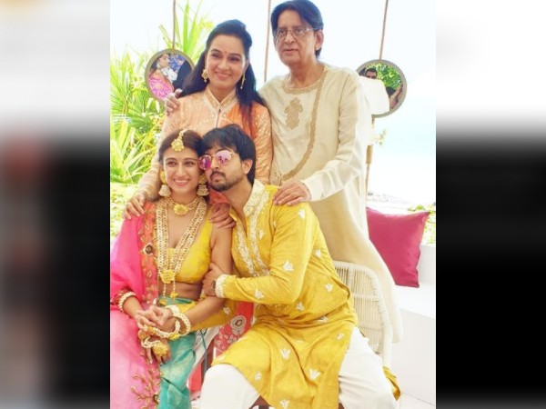 बॉयफ्रेंड के साथ दिखीं