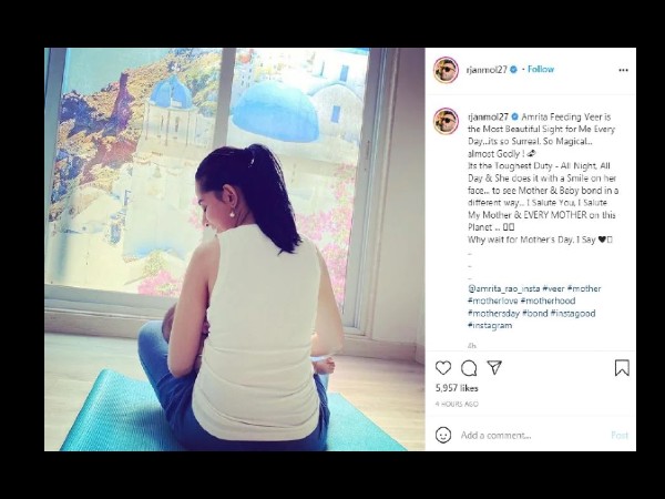 बेटे वीर को ब्रेस्टफीड करवा रही हैं बेटे वीर को ब्रेस्टफीड करवा रही हैं