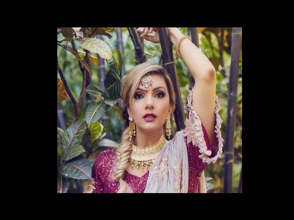 सोमी ने बताया सलमान से बातचीत नहीं हुई