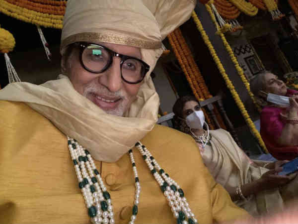 बेटी श्वेता और पत्नी जया बच्चन के साथ