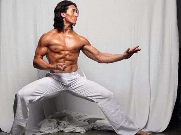 आते ही सुपरहिट