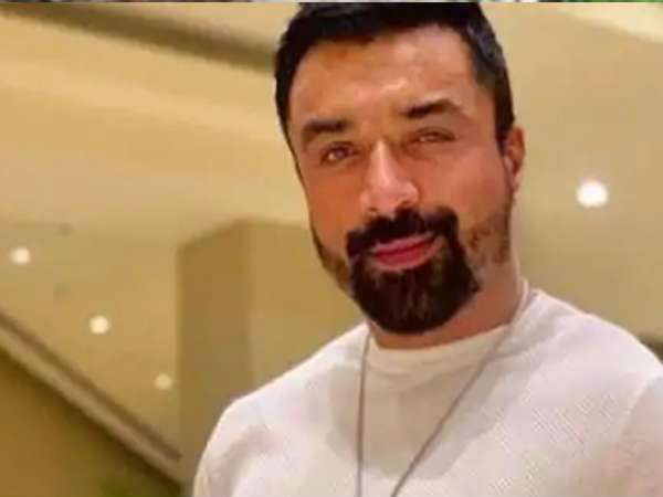 पहली बार नहीं पकड़े गए