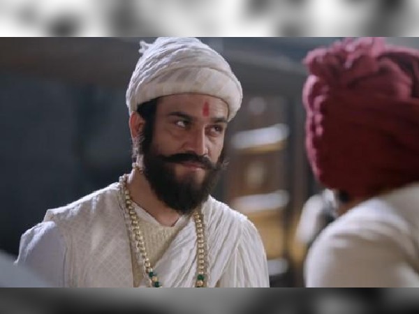 हिंदी डेब्यू