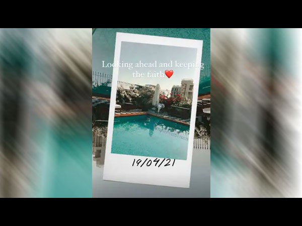 ये देखिए स्वीमिंग पूल