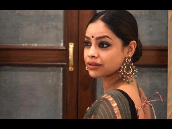 दर्द से गुजर रहे हैं