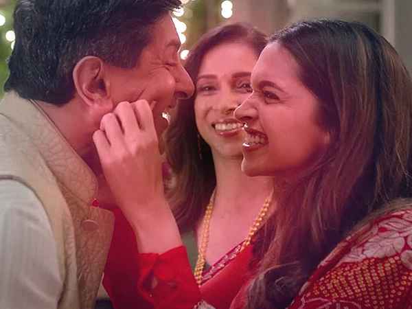 मुंबई में फंसी हैं दीपिका मुंबई में फंसी हैं दीपिका