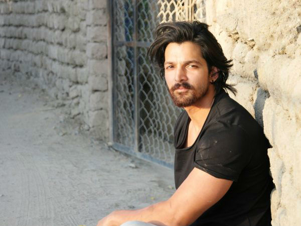 सभी स्टार्स कर रहे हैं मदद