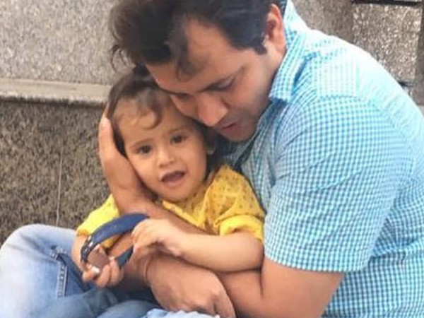 दिया अभिनव का साथ